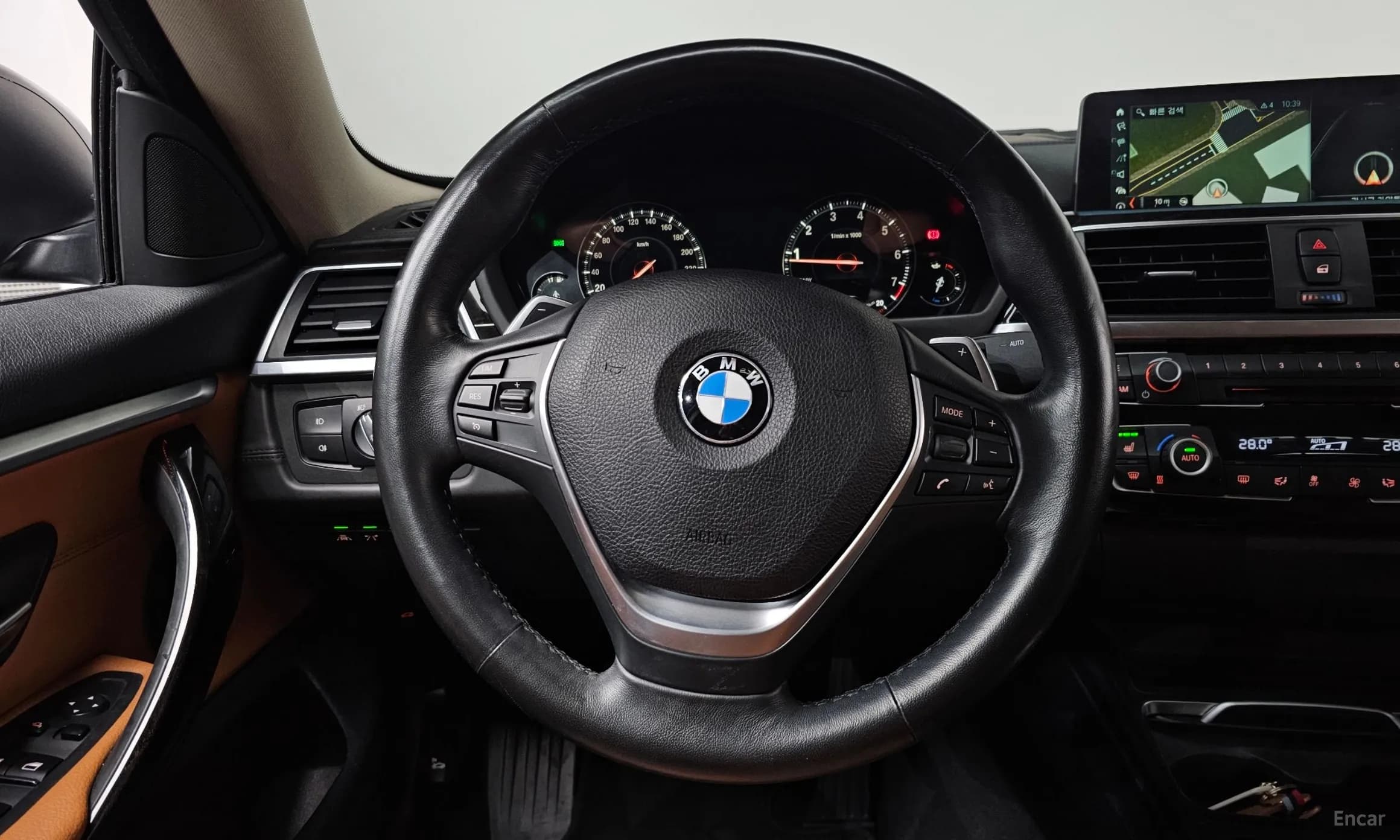 Series 4 (F32)