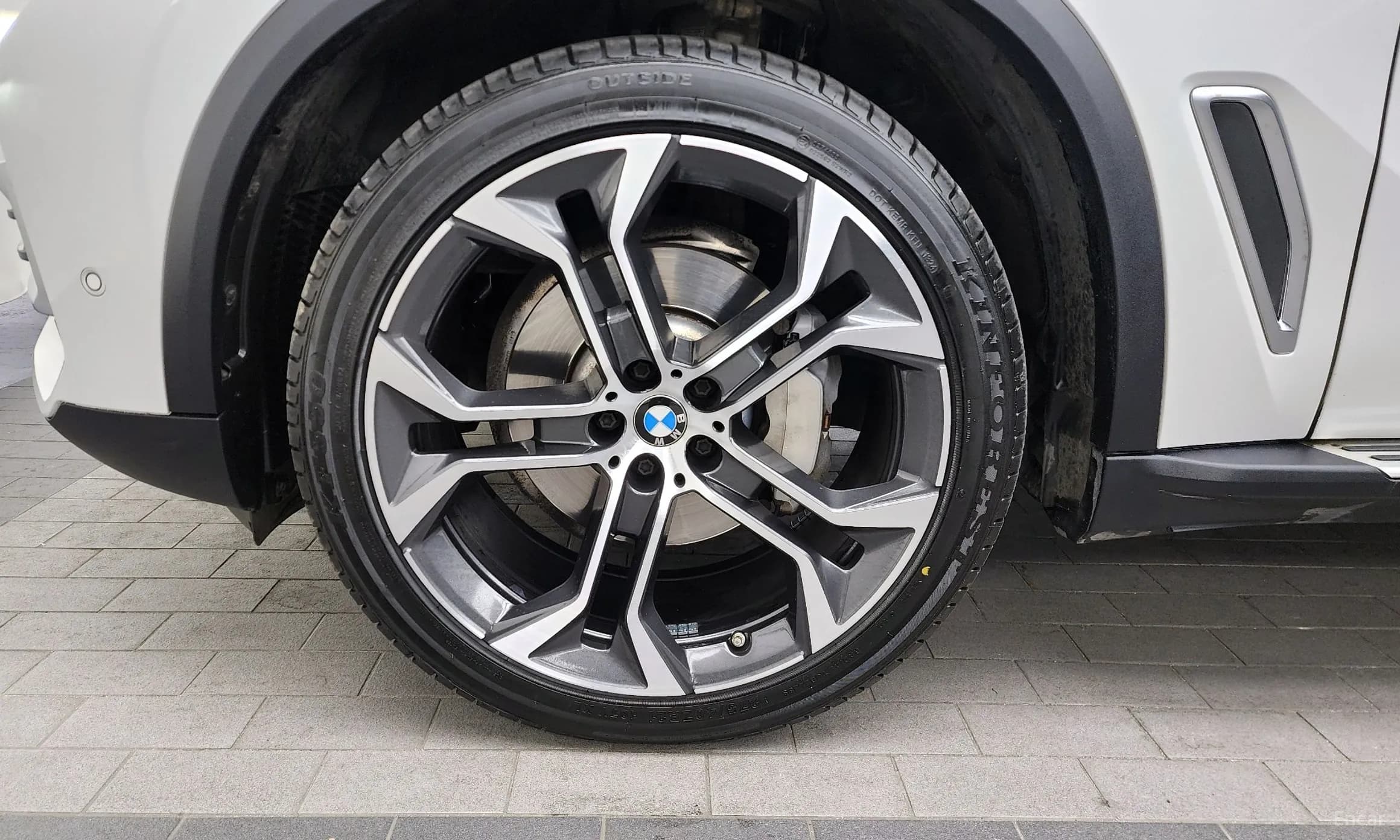 X5 (G05)