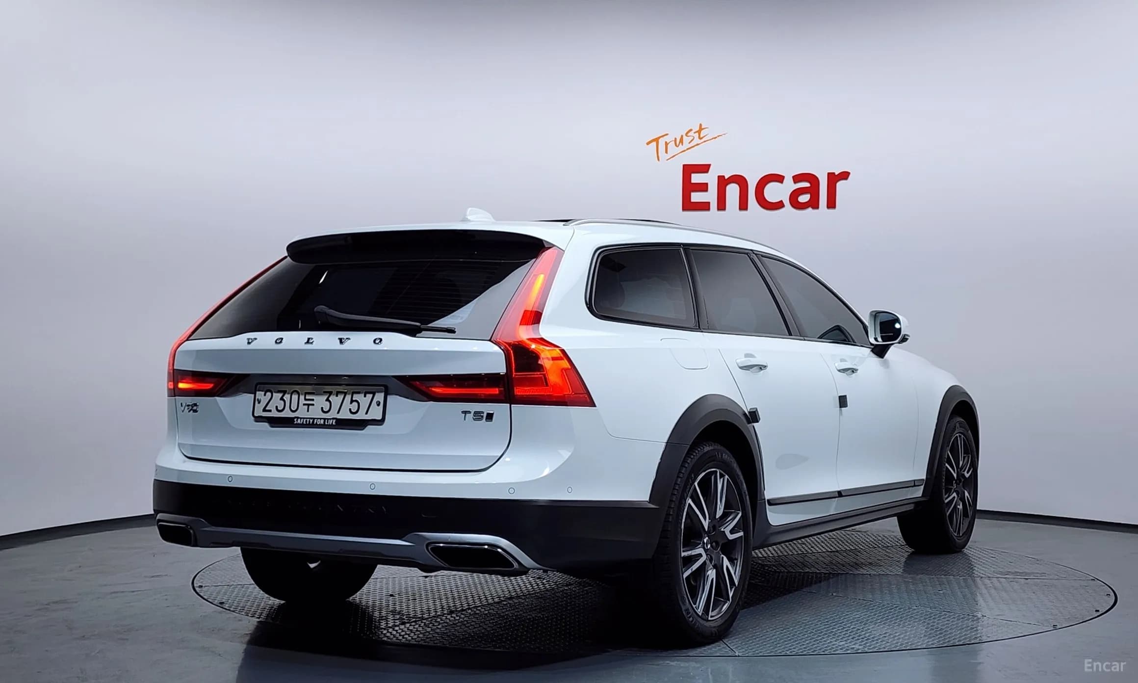 V90 Cross Country
