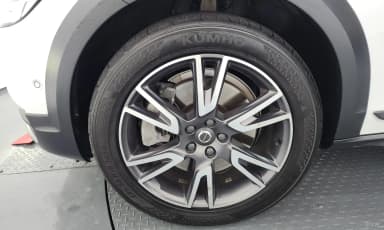 V90 Cross Country
