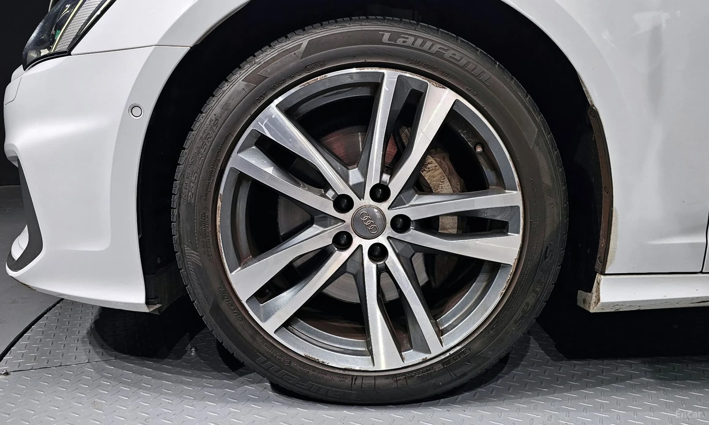 A6 (C8)