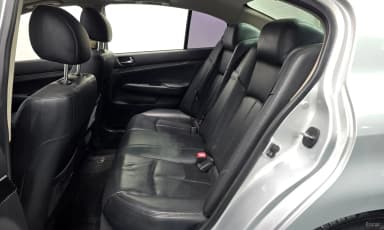 G37