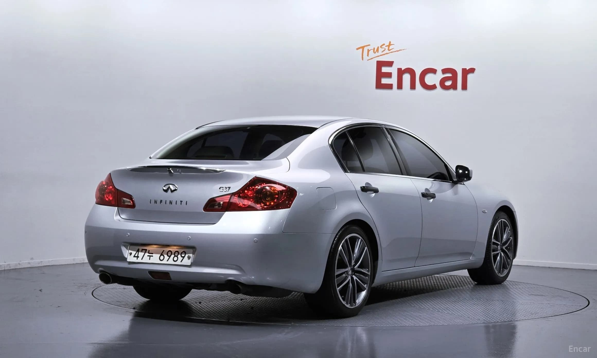 G37