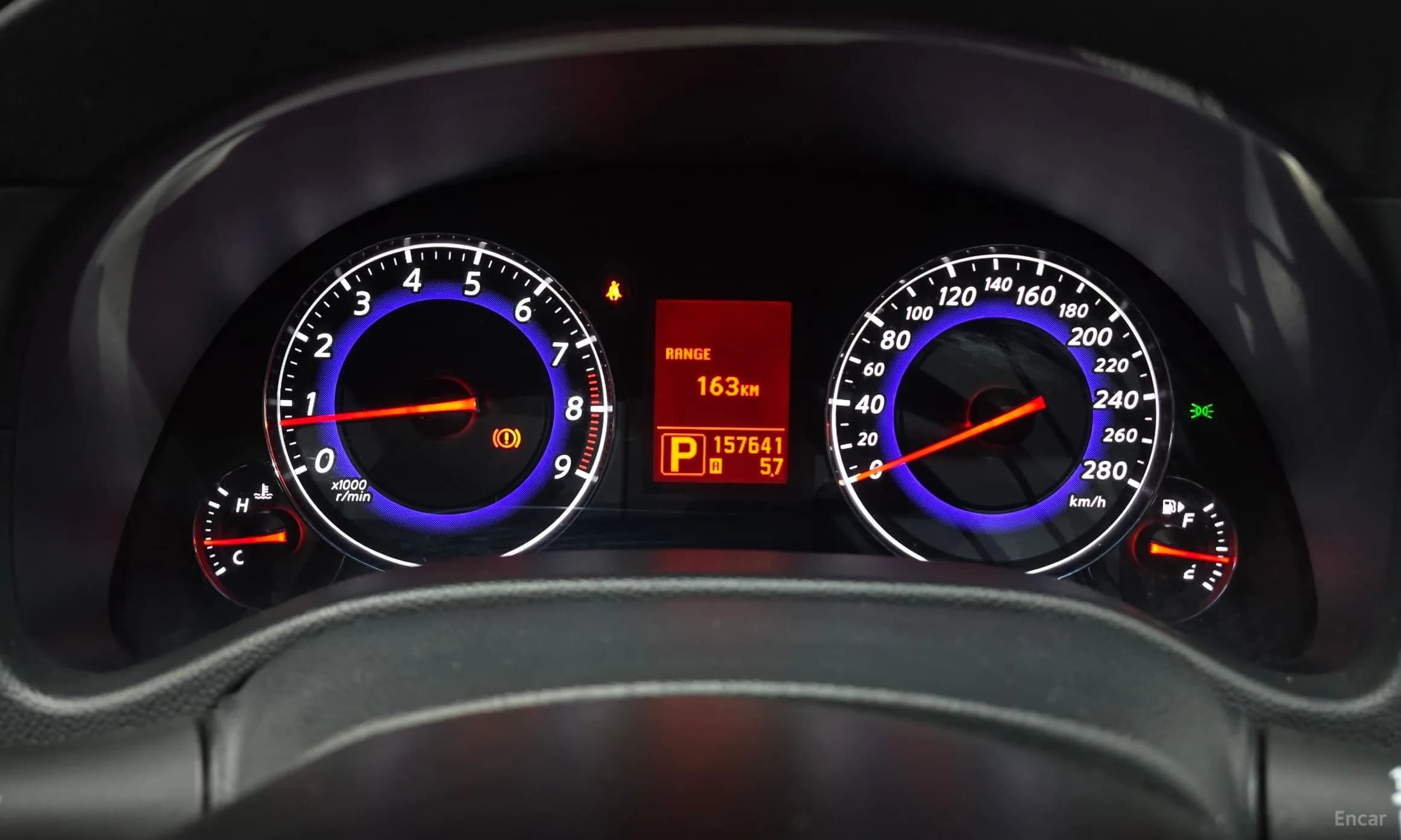 G37