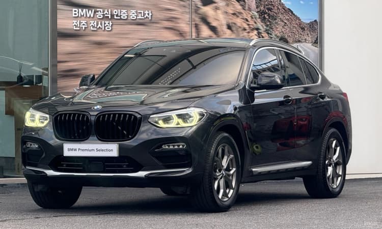 X4 (G02)