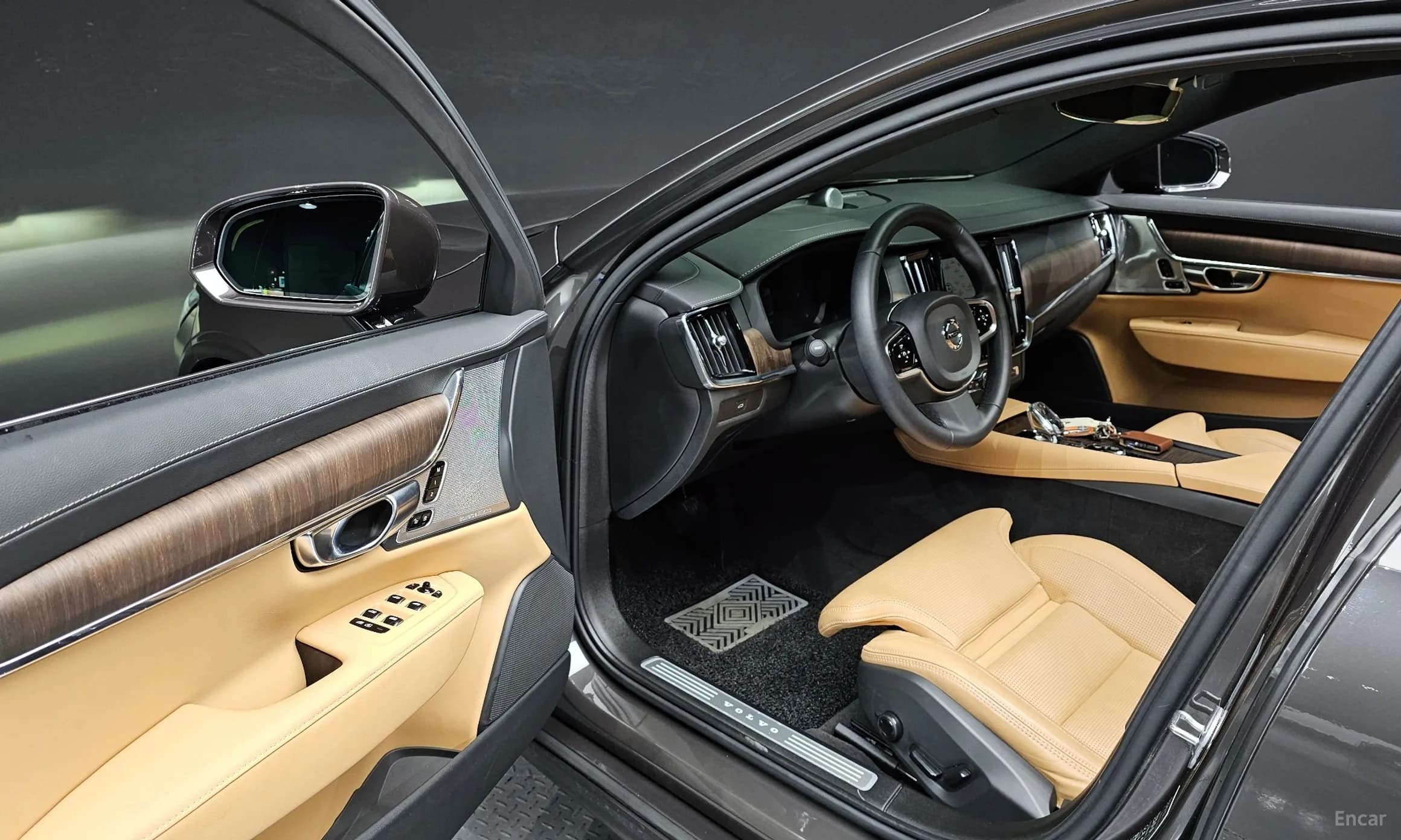 S90