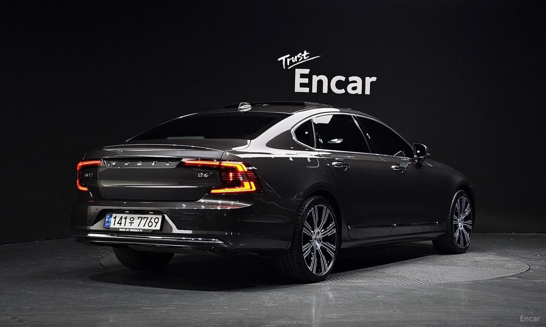 S90