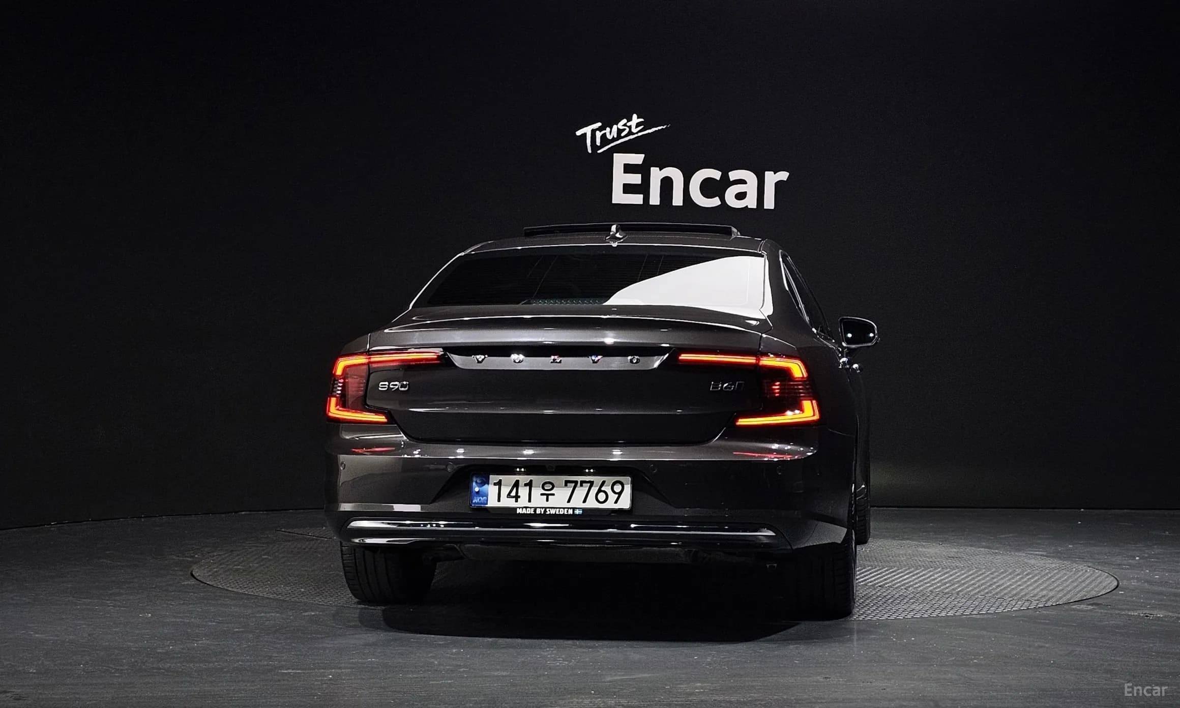 S90