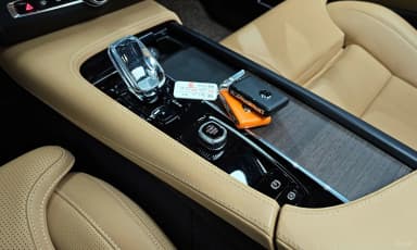 S90