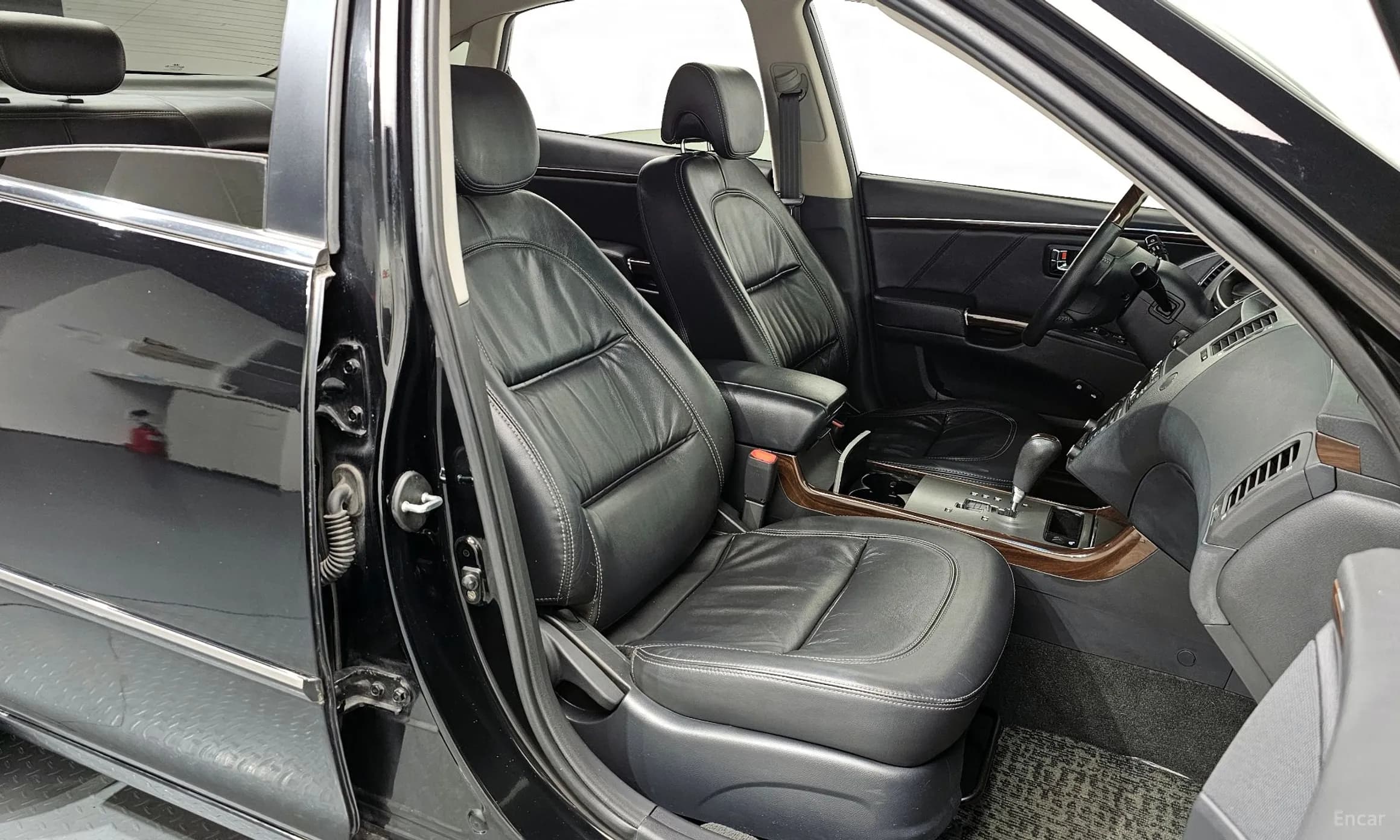 Grandeur New Luxury