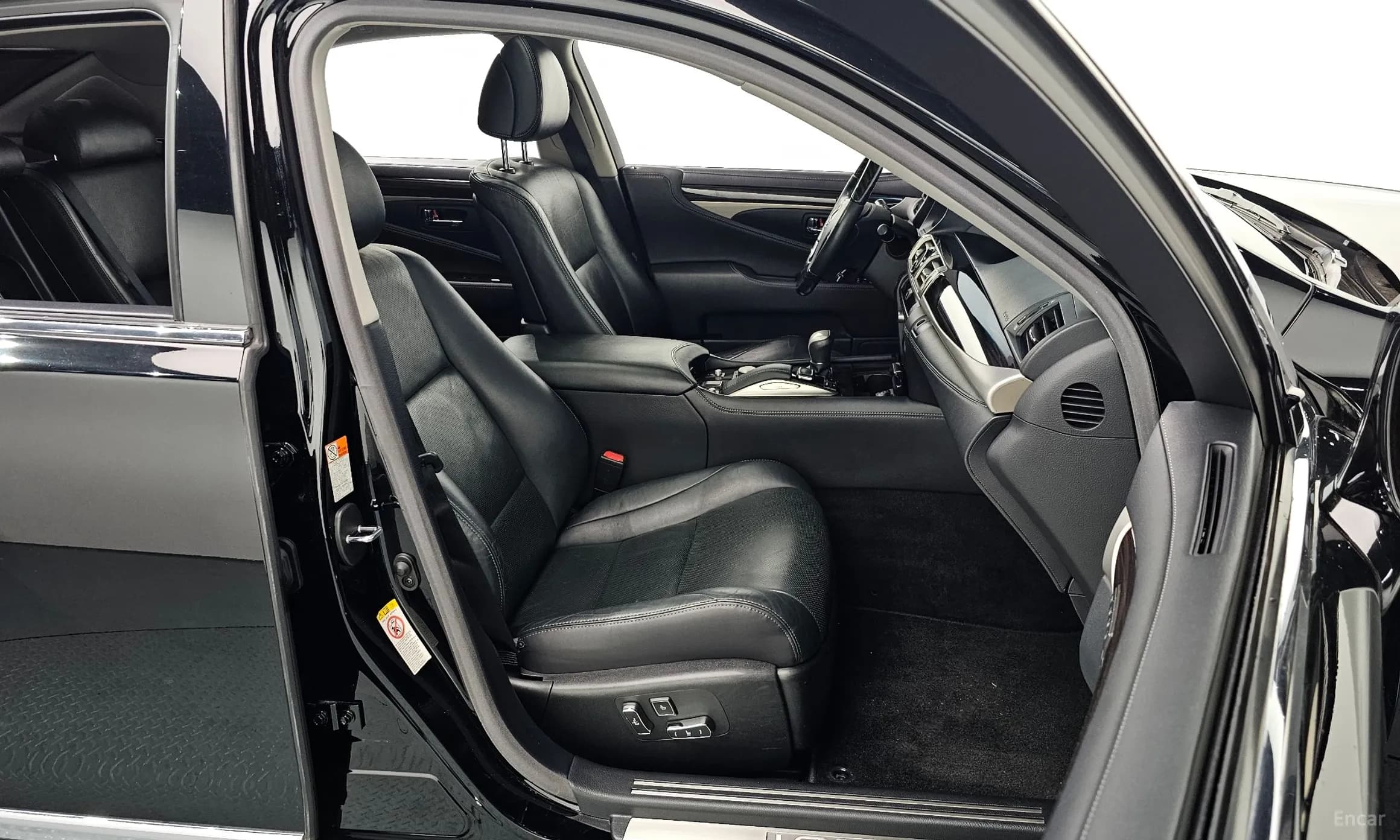LS460