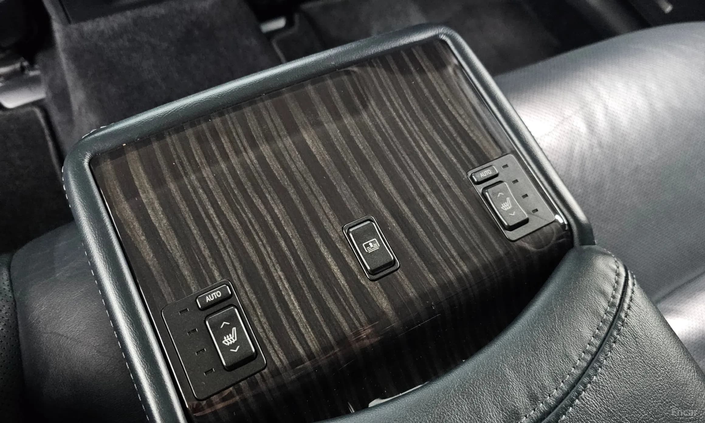 LS460