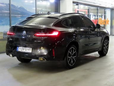 X4 (G02)