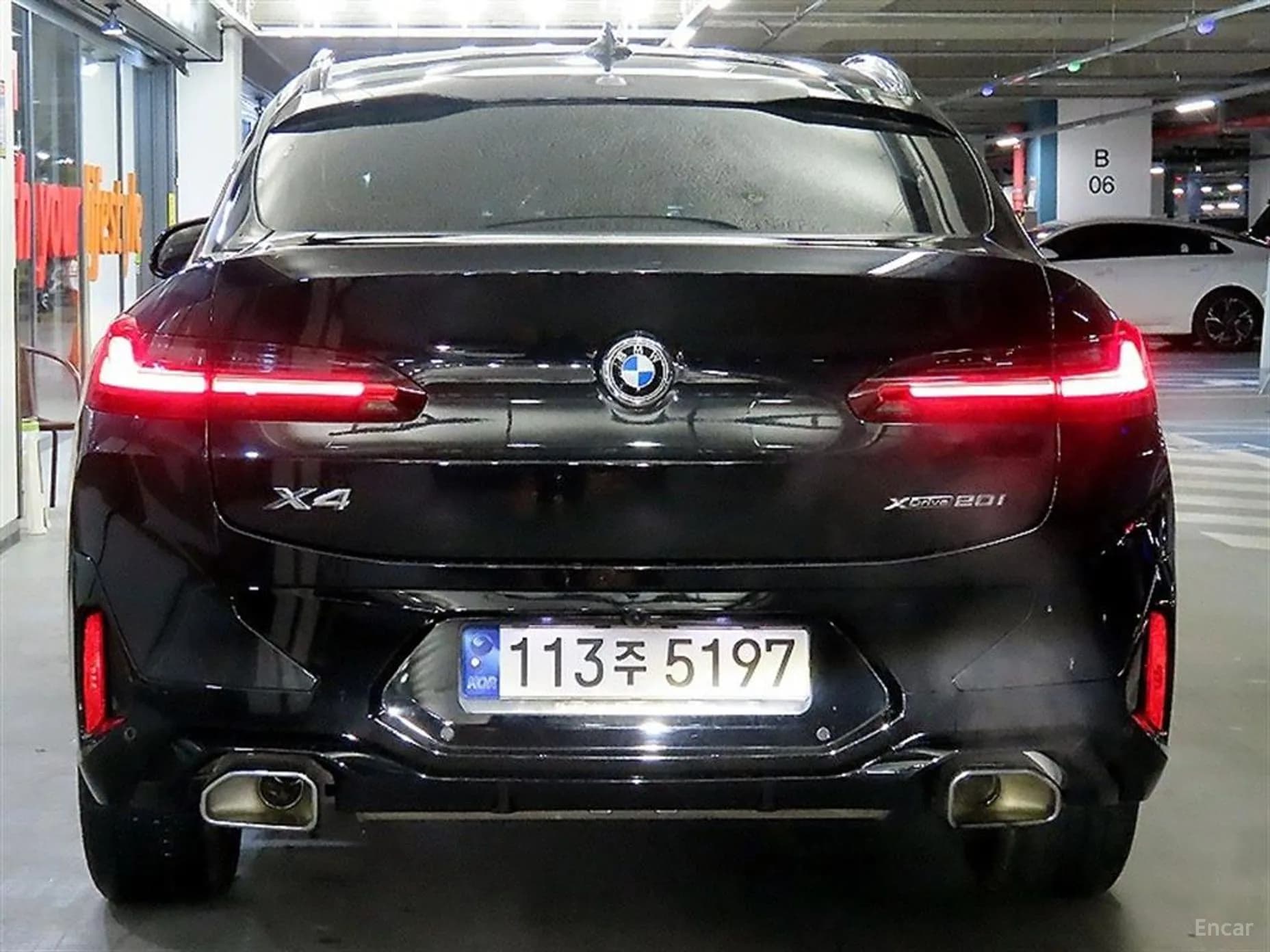 X4 (G02)