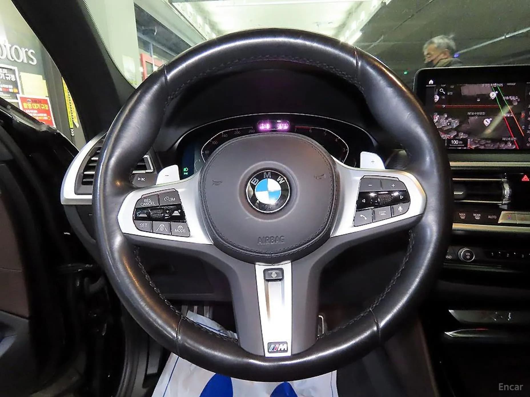 X4 (G02)