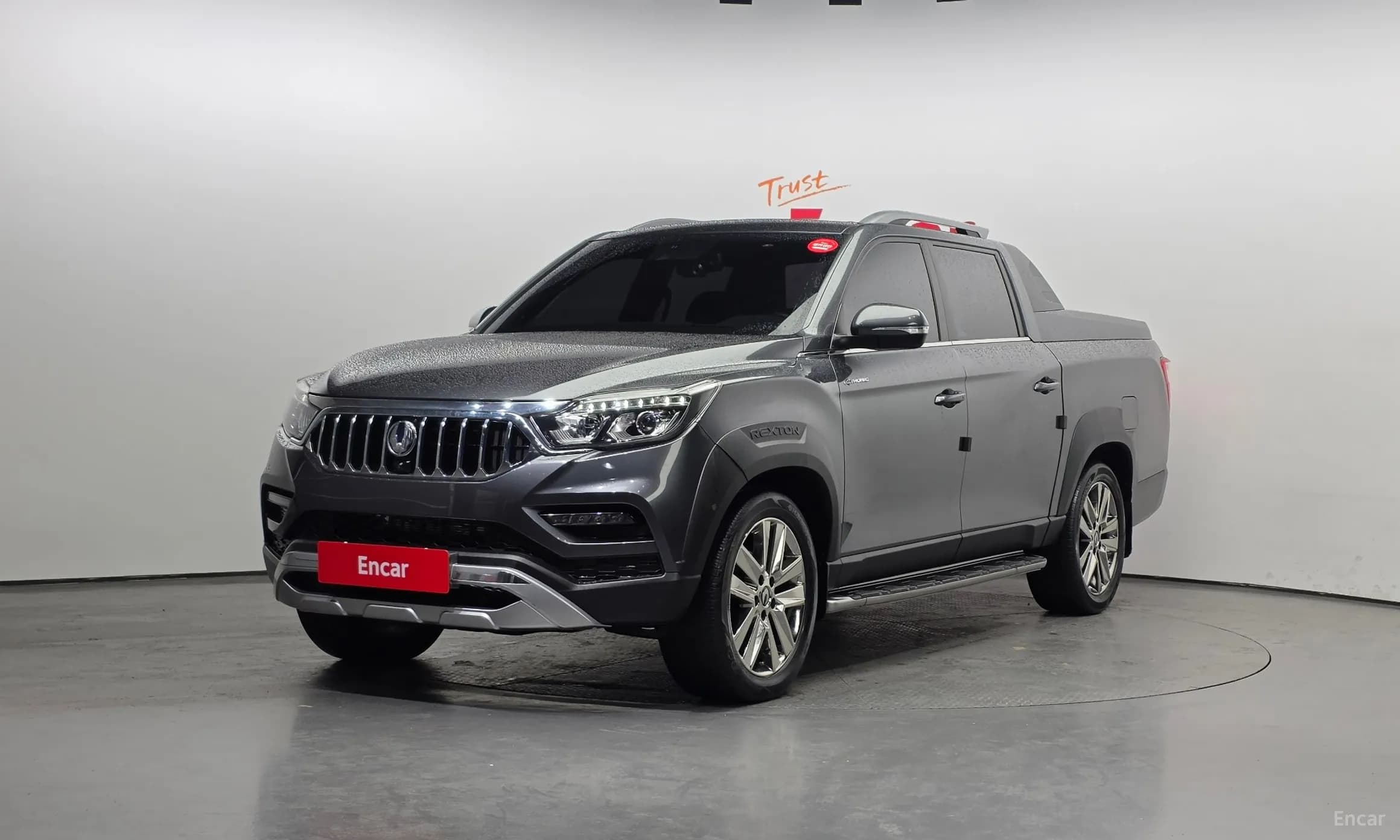 Rexton Sports Khan