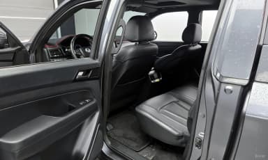 Rexton Sports Khan