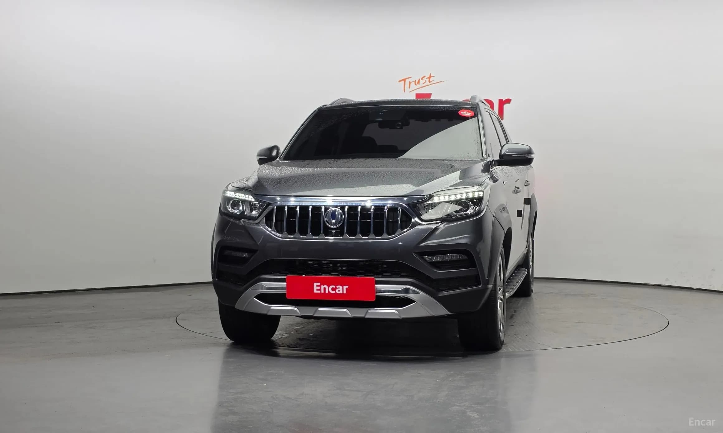 Rexton Sports Khan