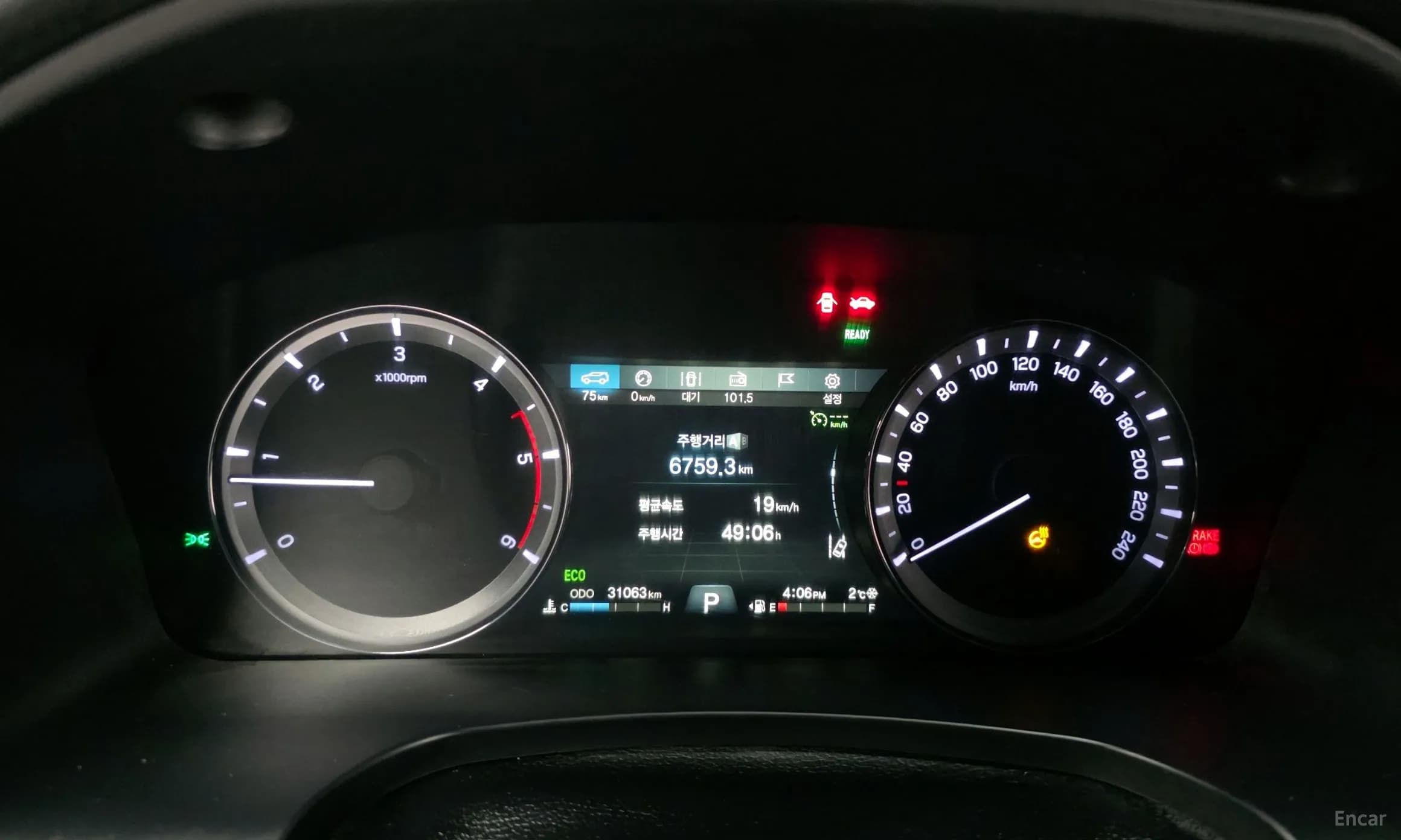 Rexton Sports Khan