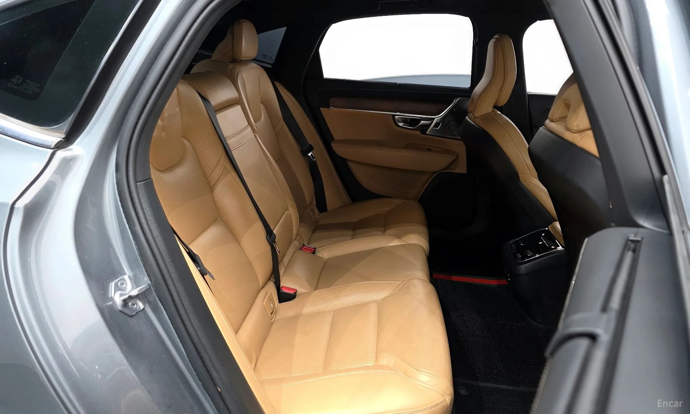 S90