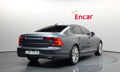 S90