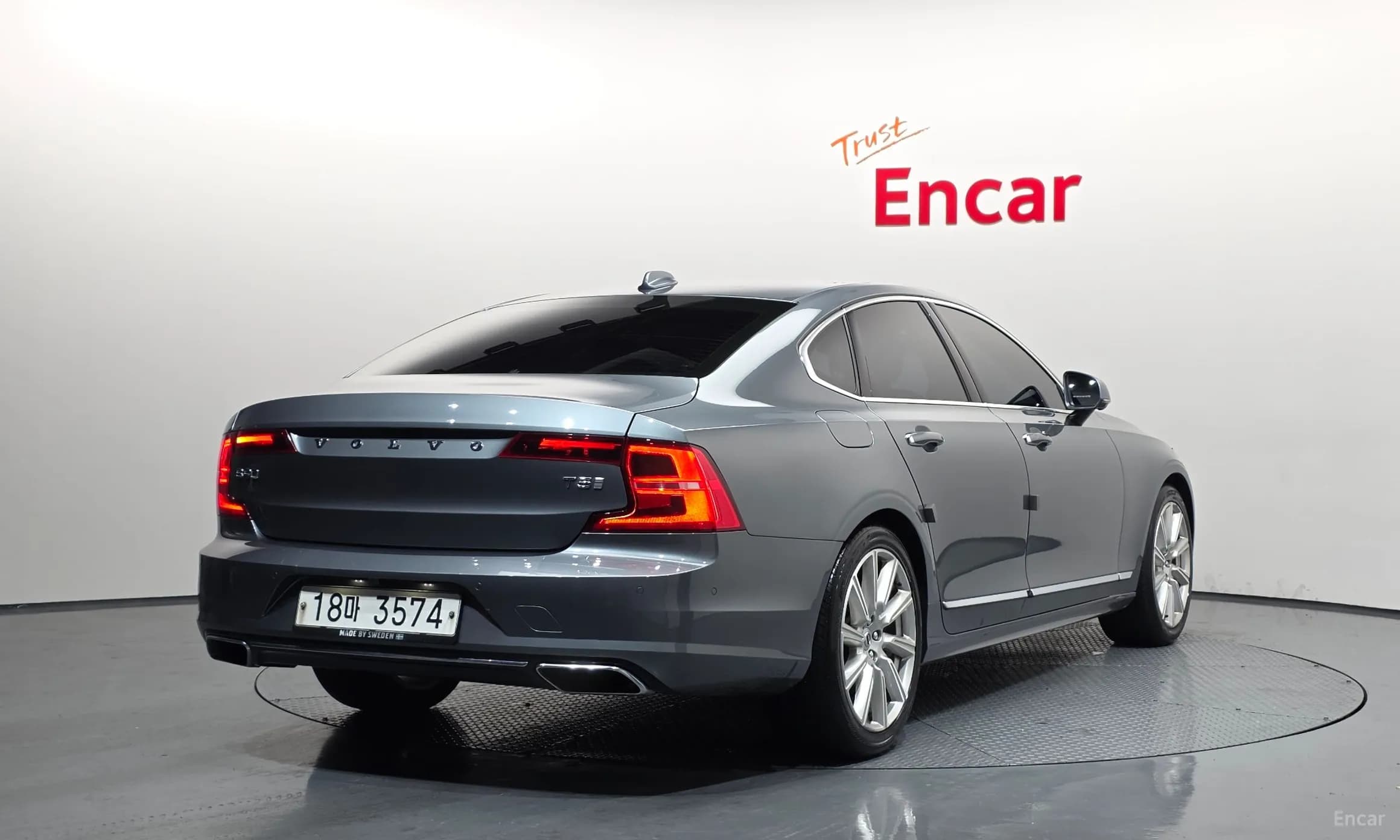 S90