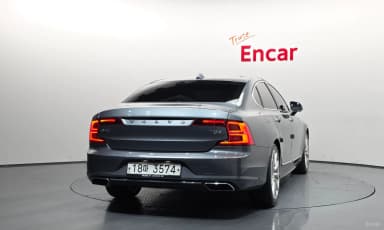 S90