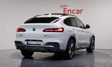 X4 (G02)