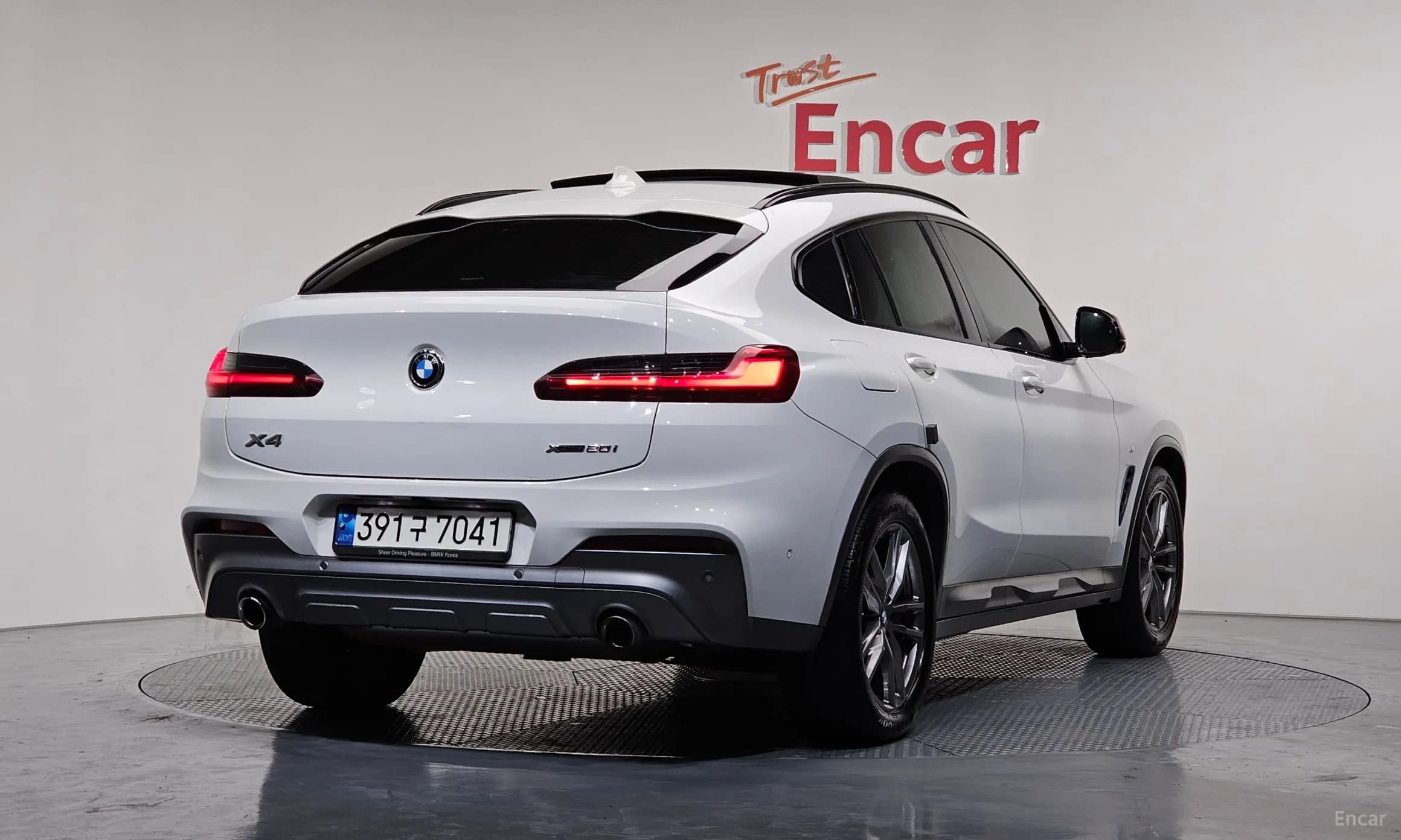X4 (G02)