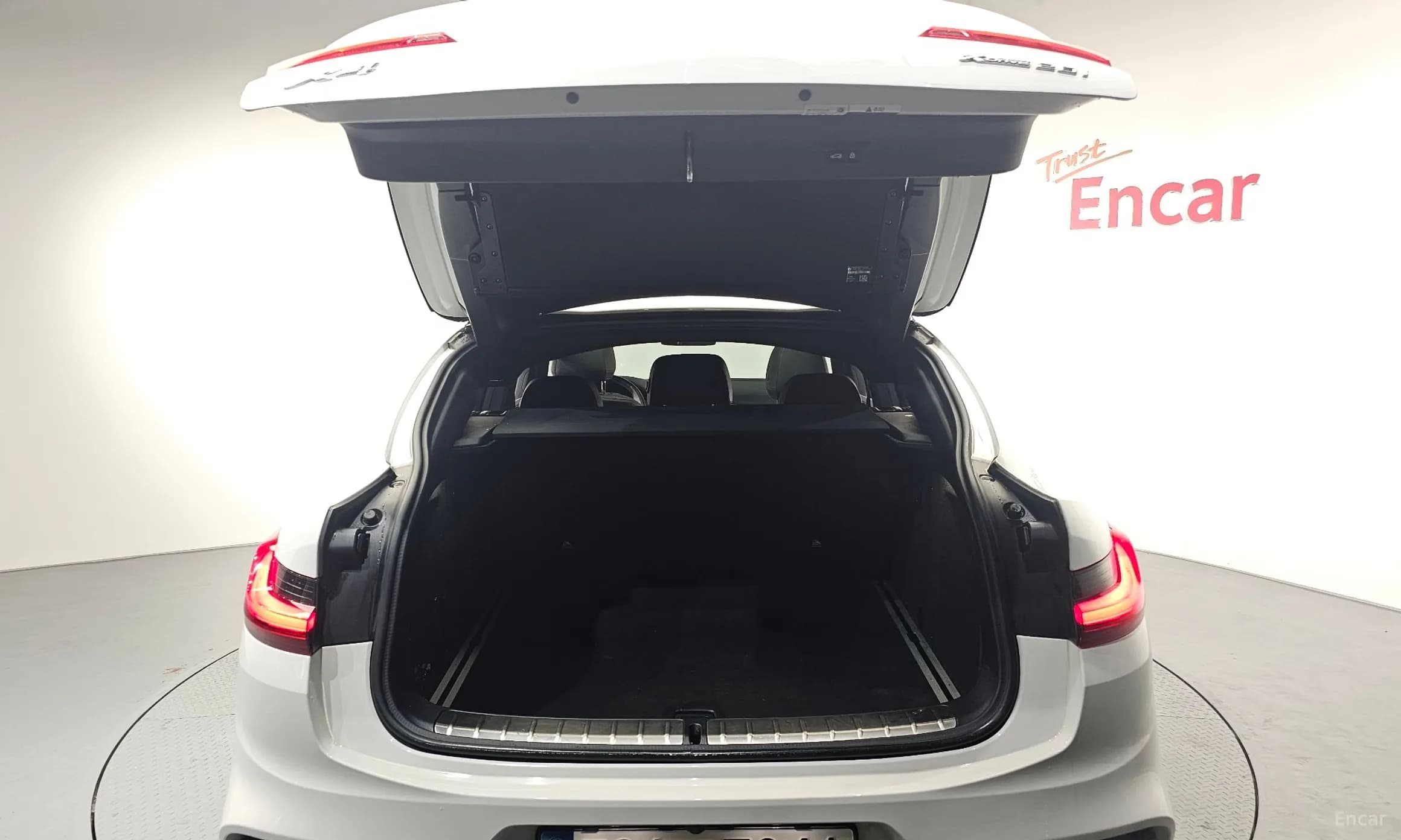 X4 (G02)