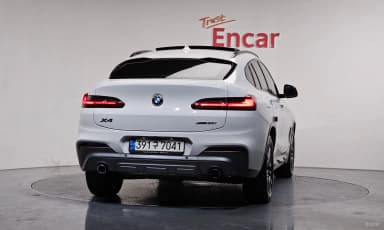 X4 (G02)