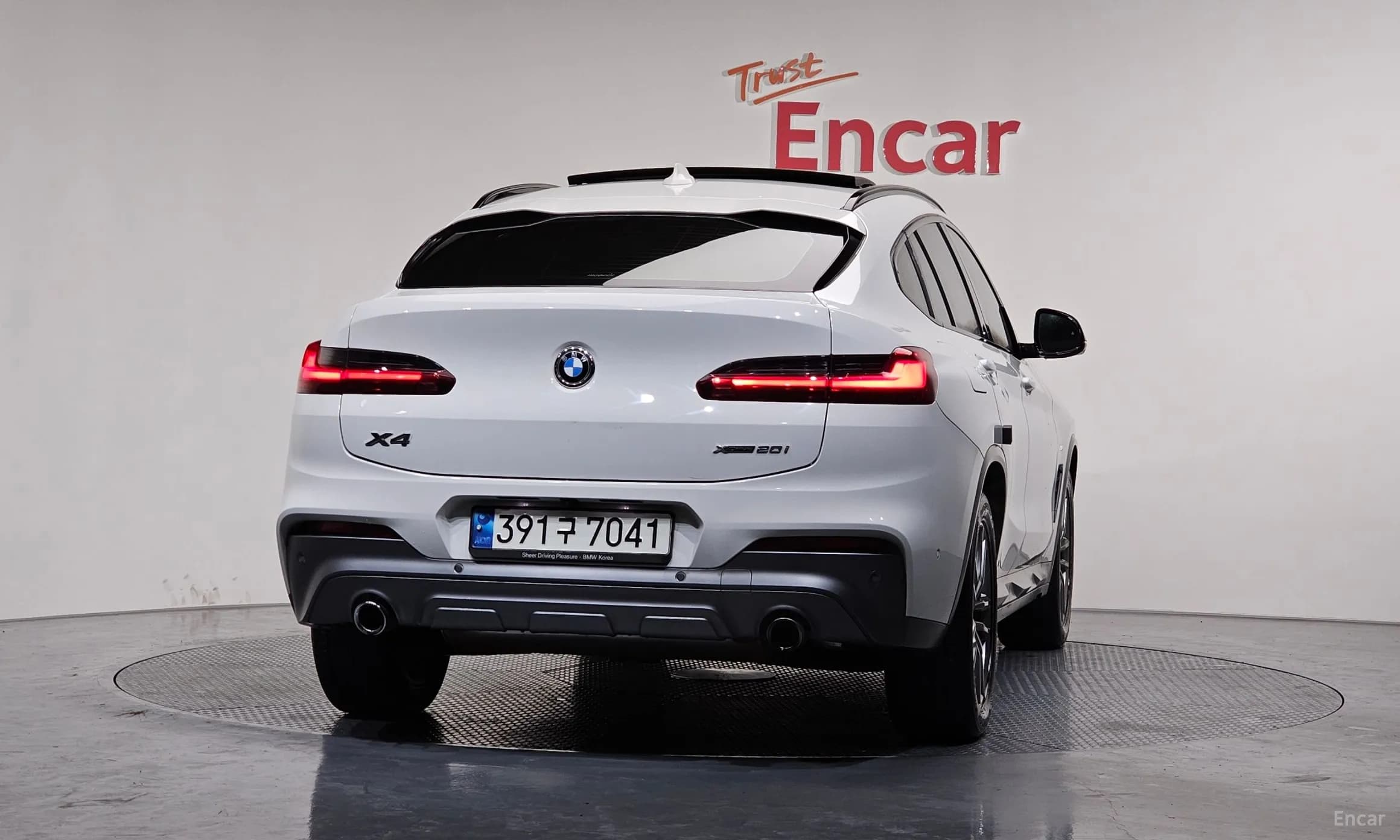 X4 (G02)