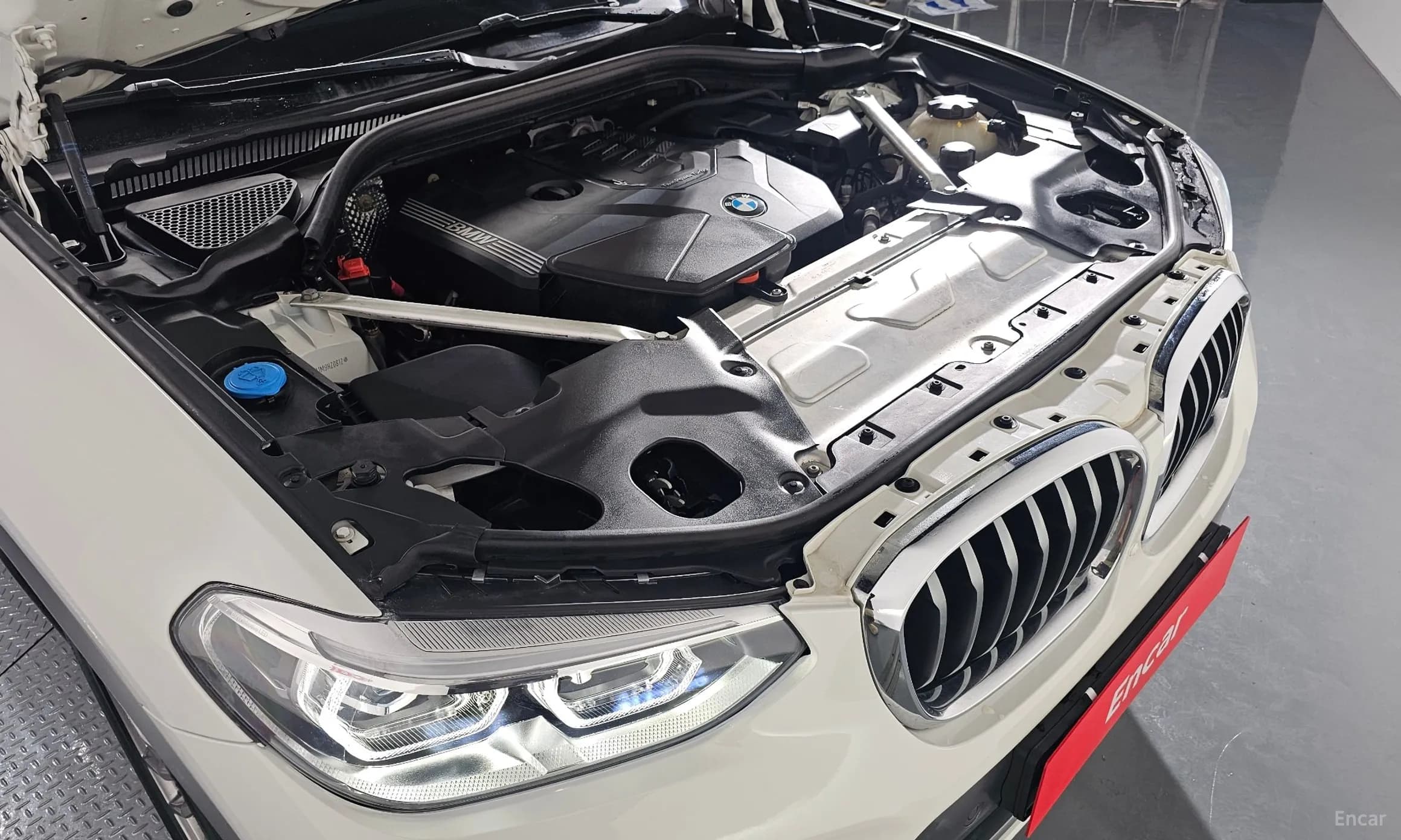 X4 (G02)