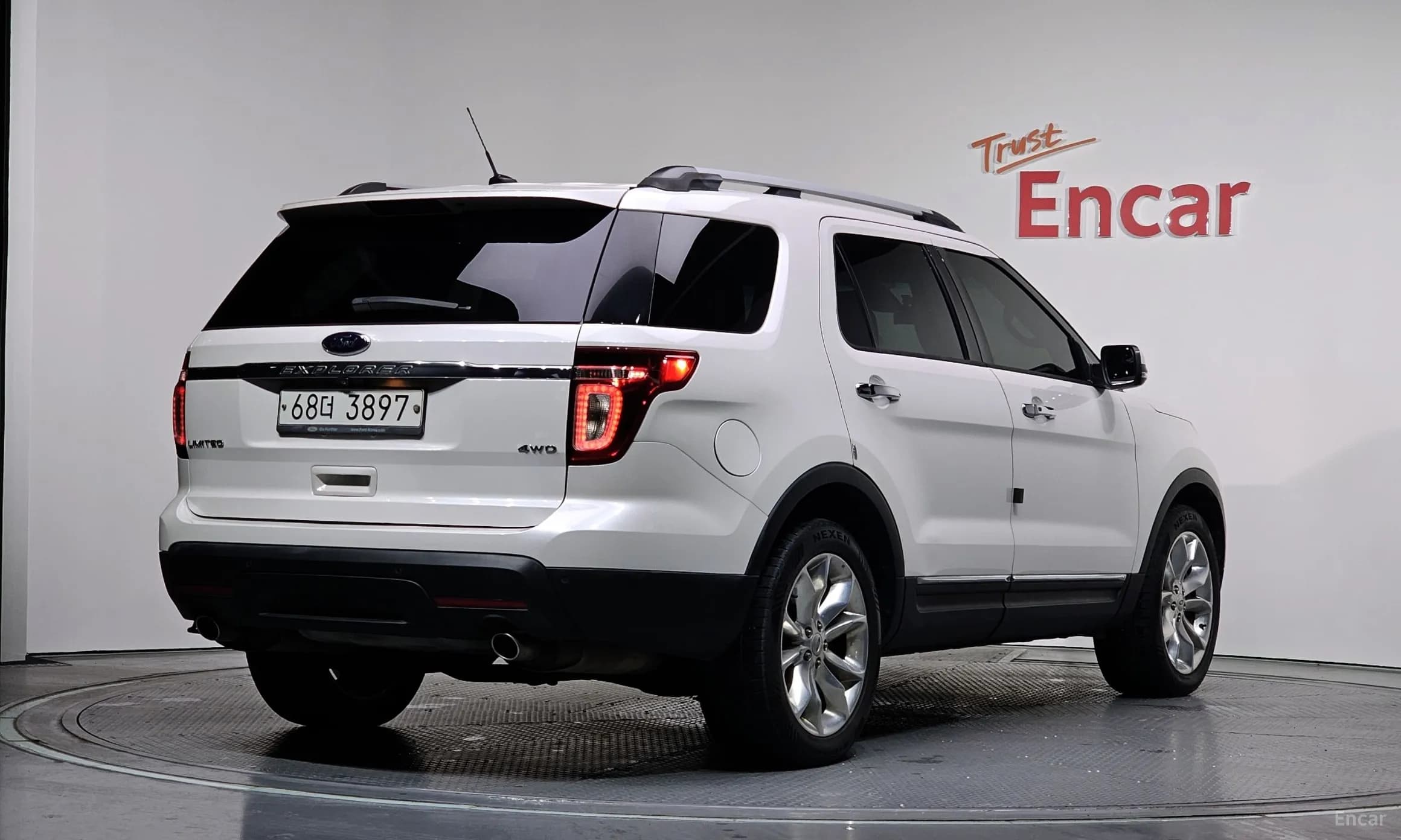 Explorer