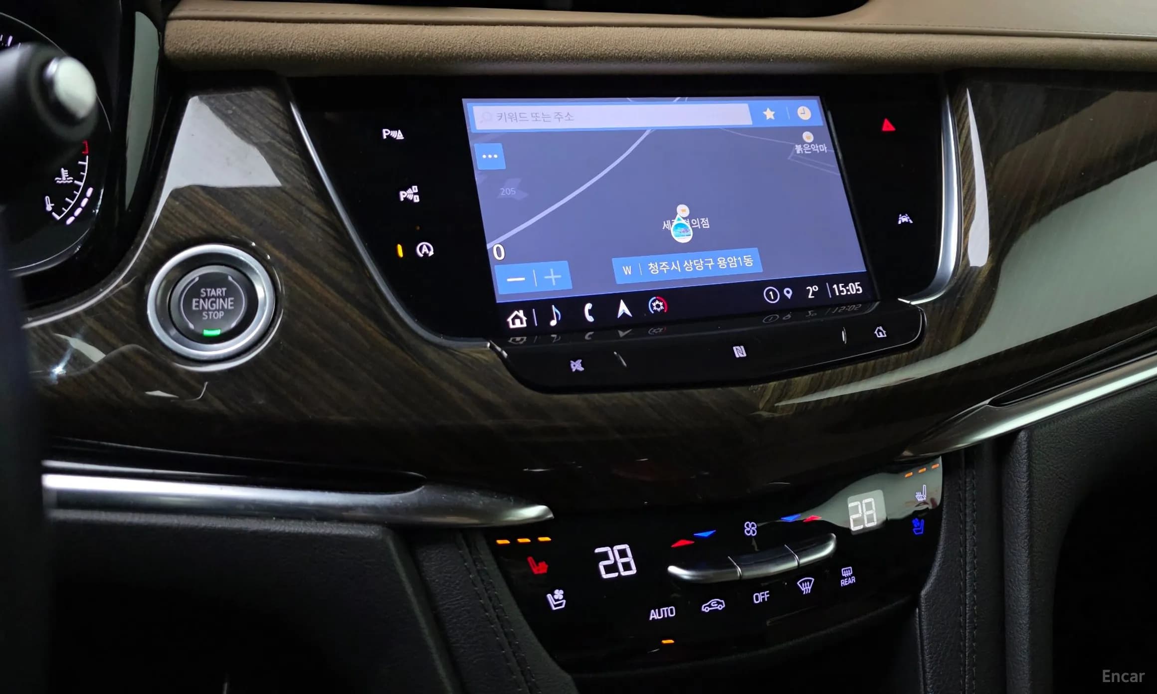 XT6
