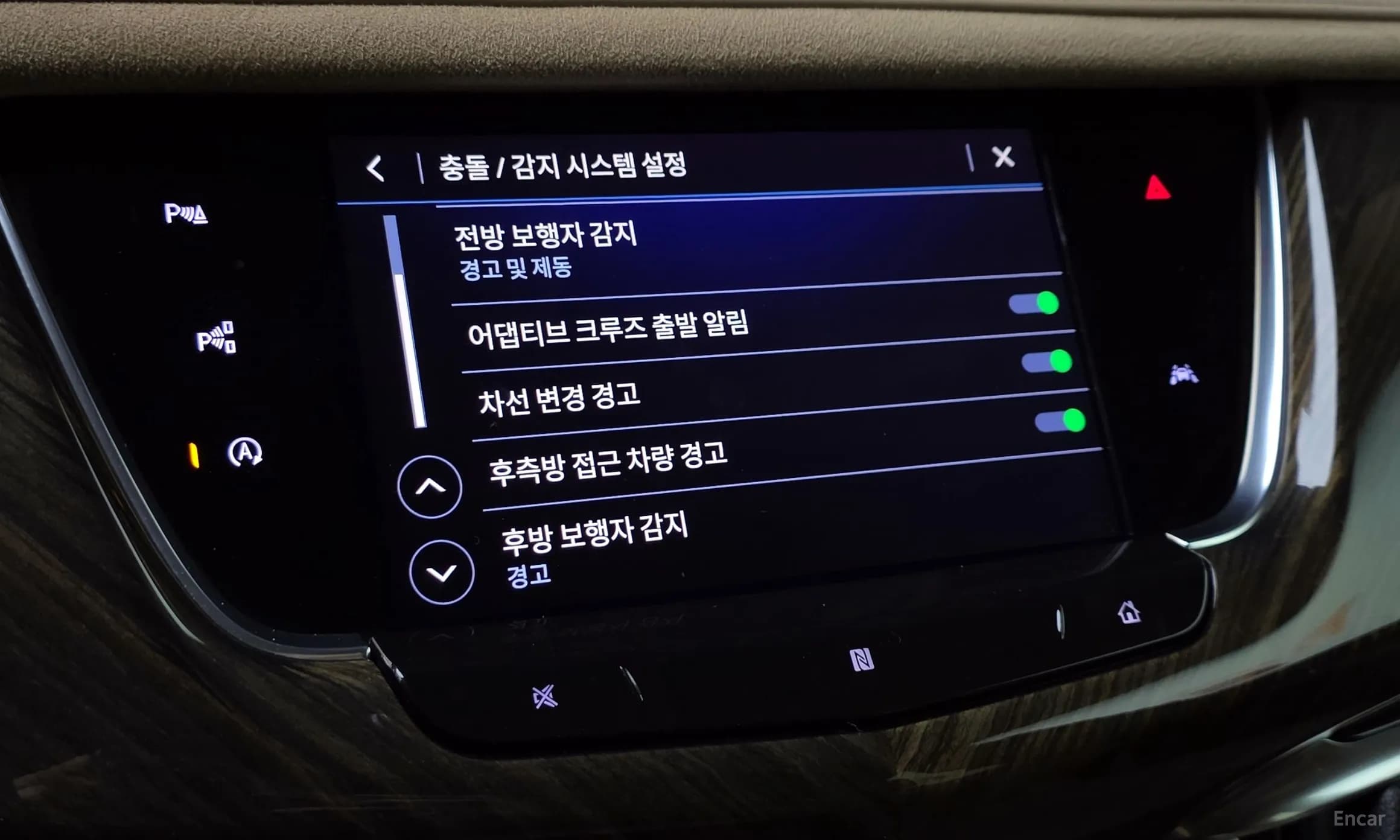 XT6