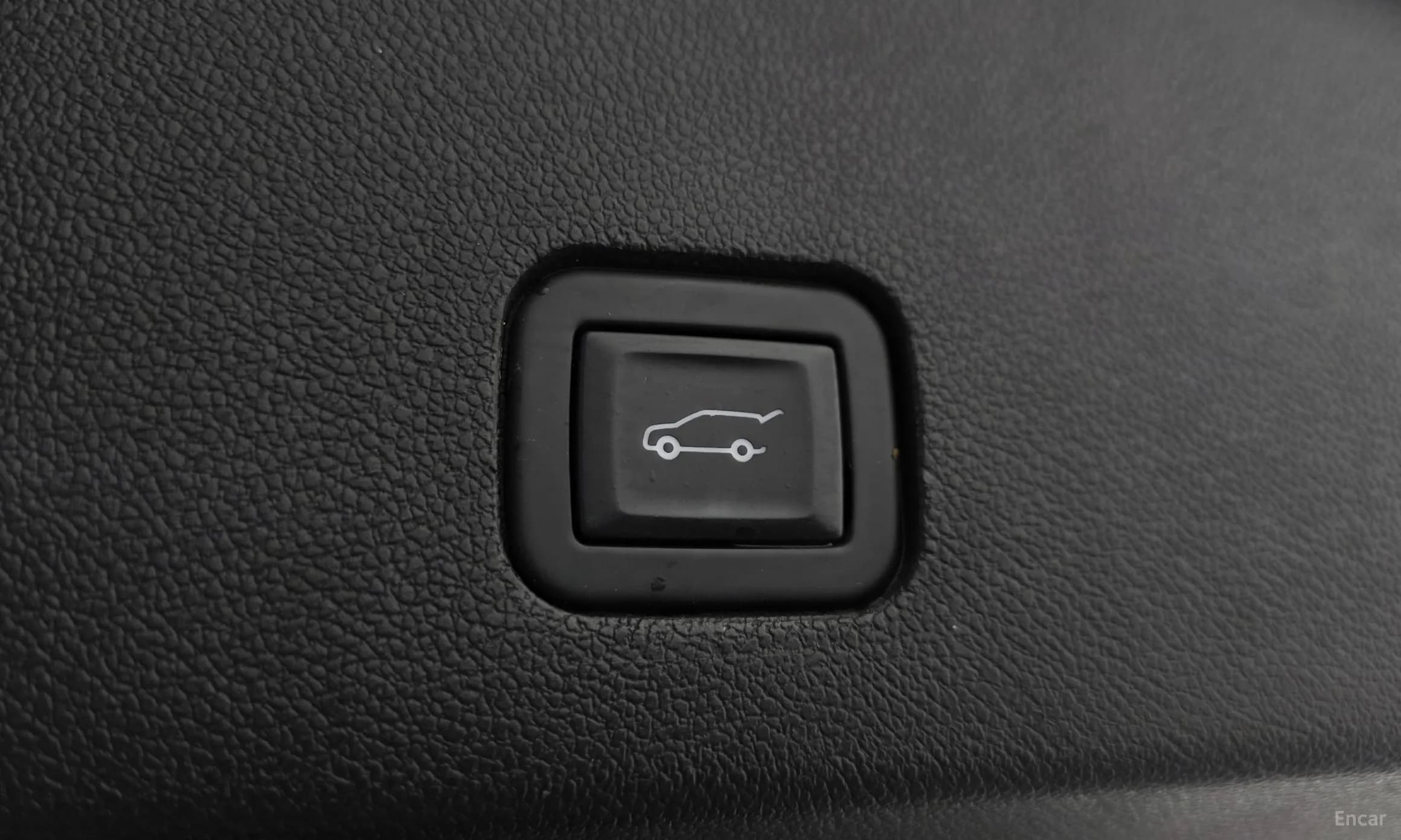 XT6