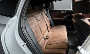 X6 (G06)