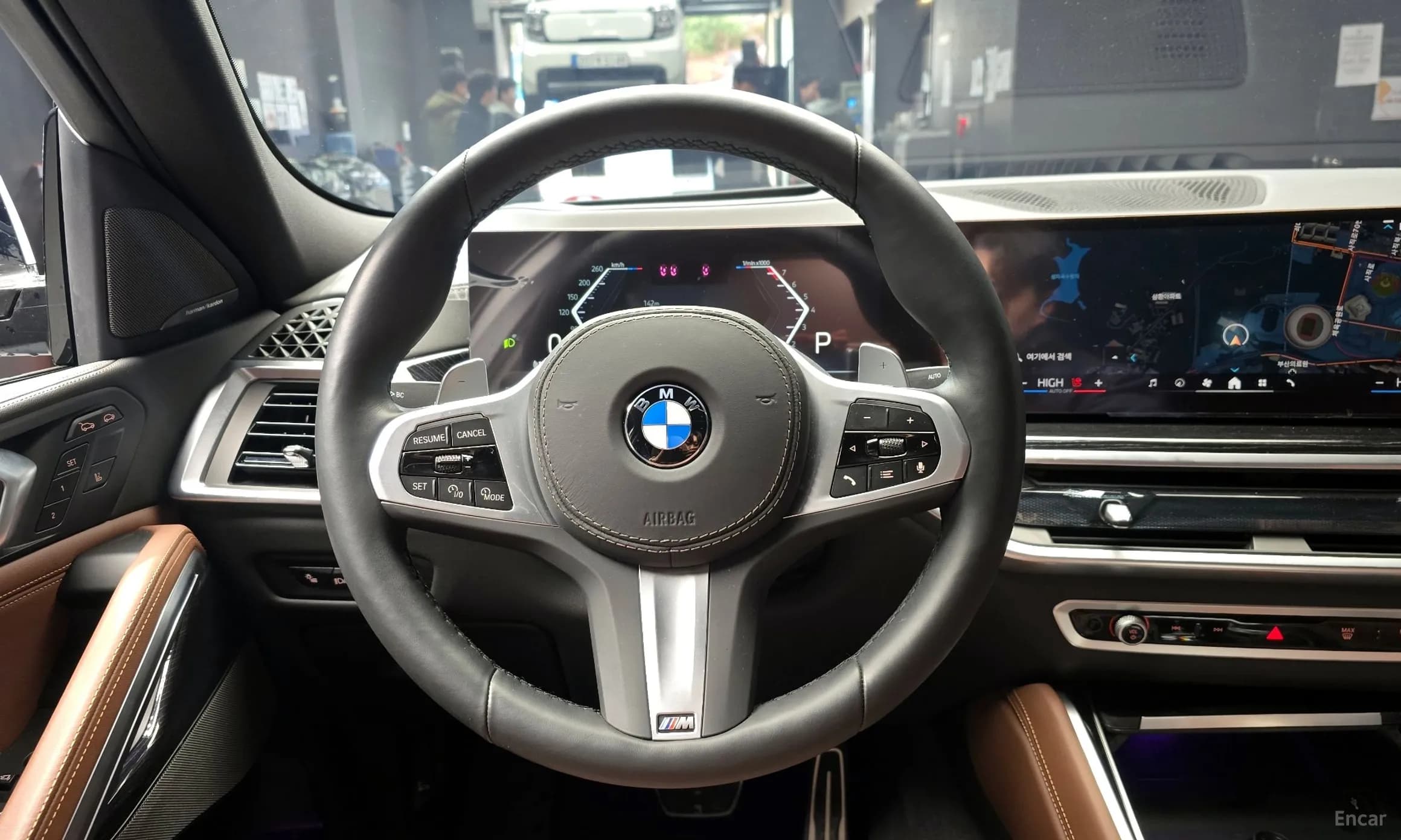 X6 (G06)