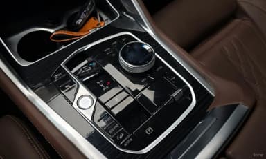 X6 (G06)