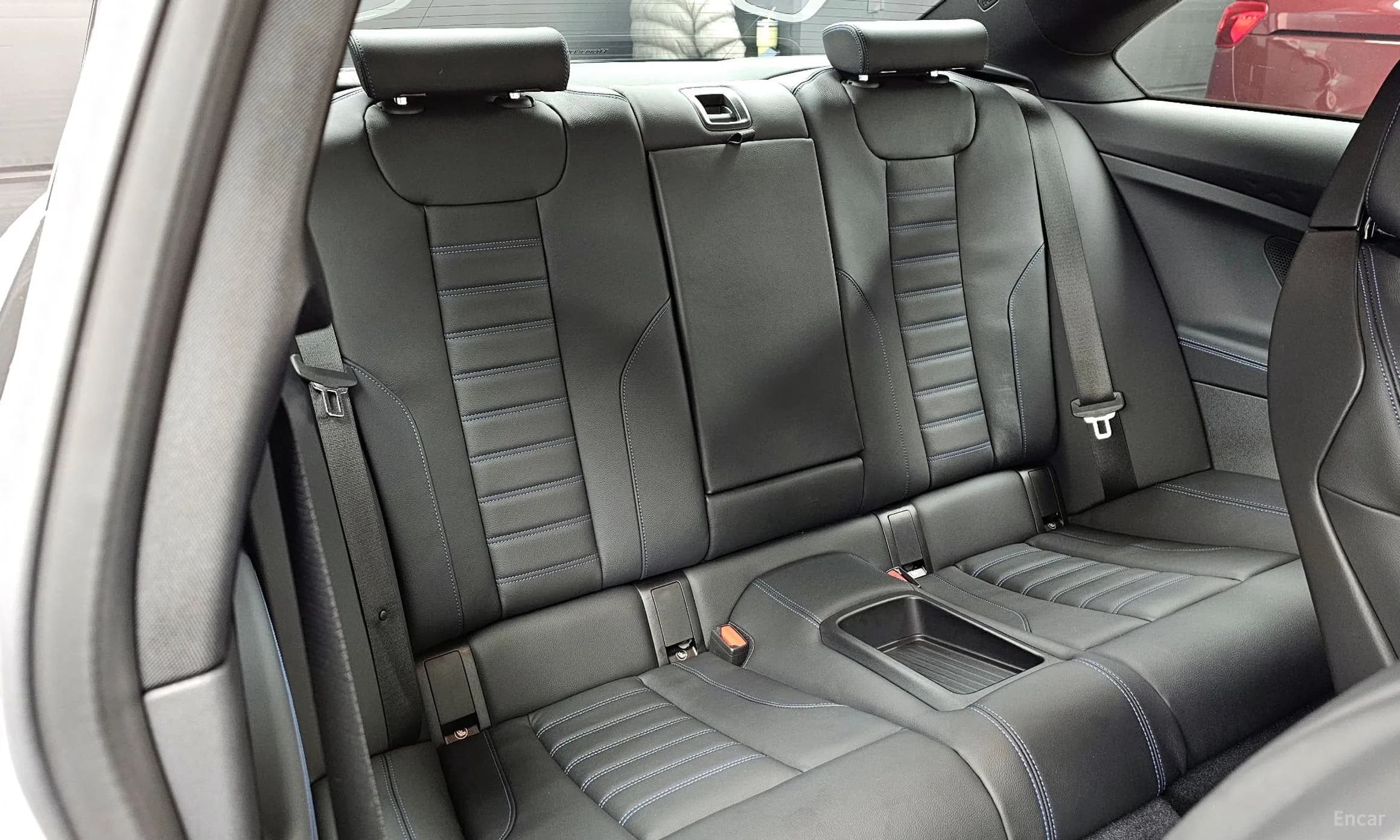 2 Series (G42)