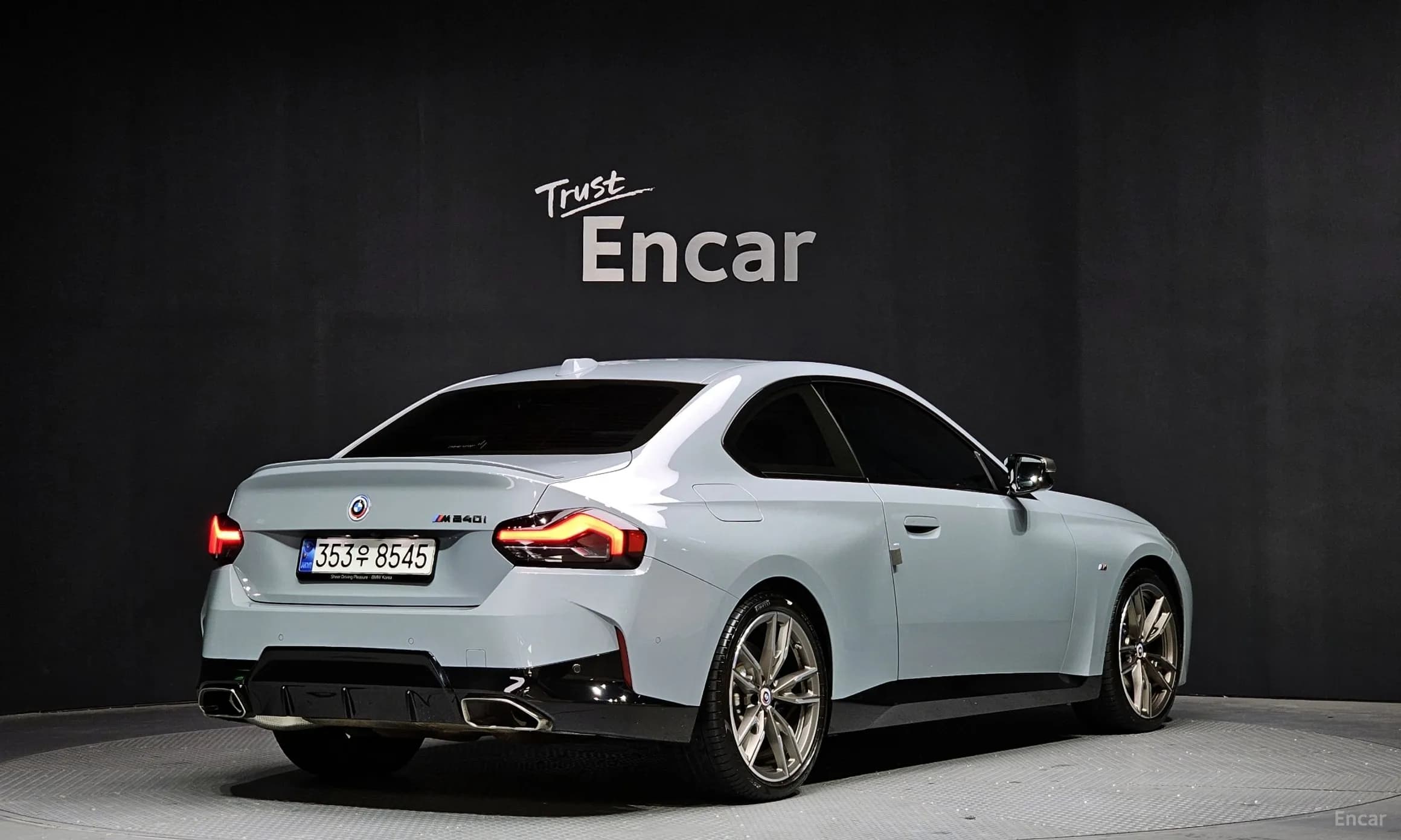 2 Series (G42)