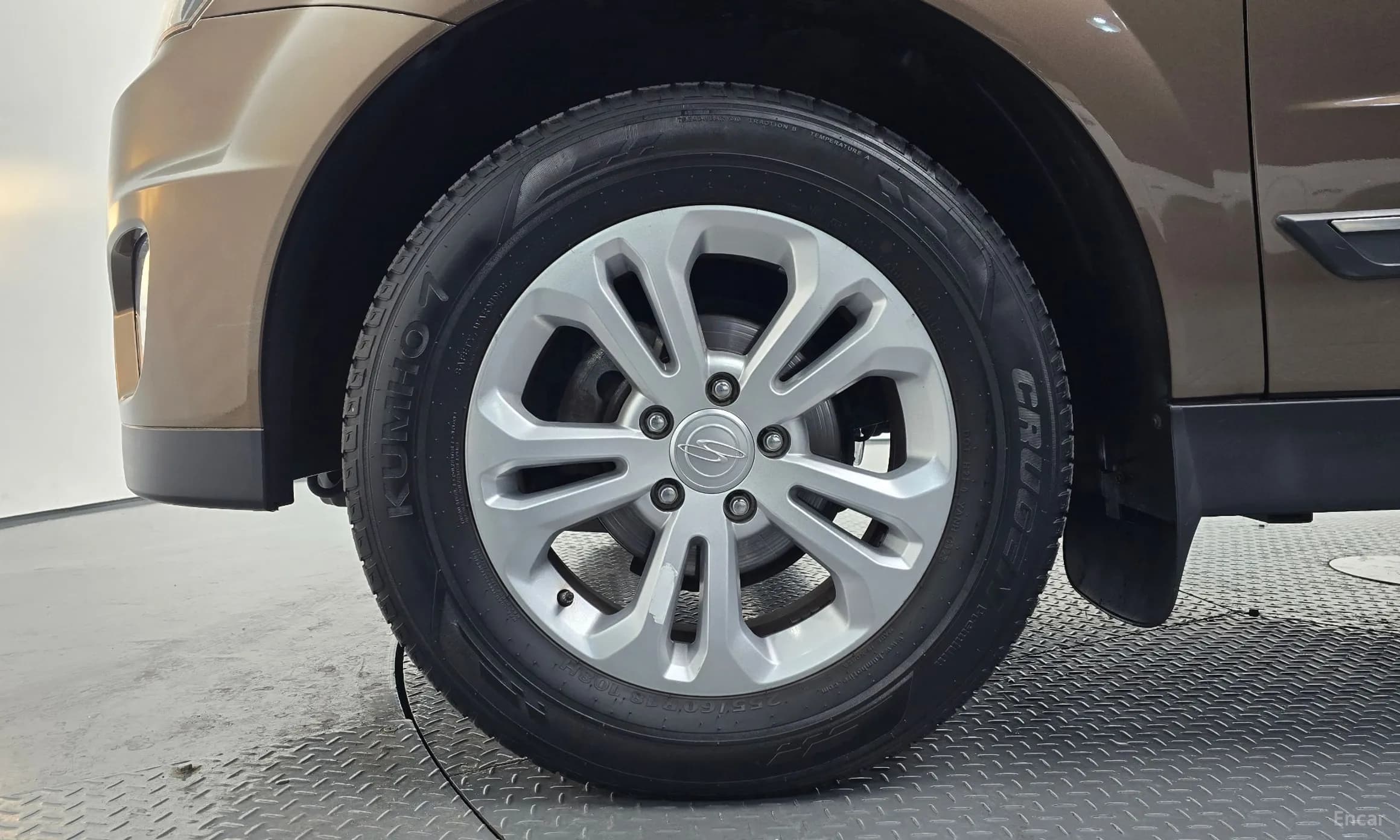 Korando Sports