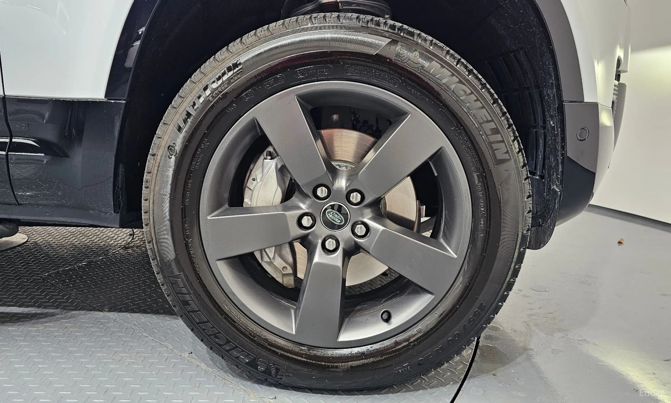 Defender (L663)
