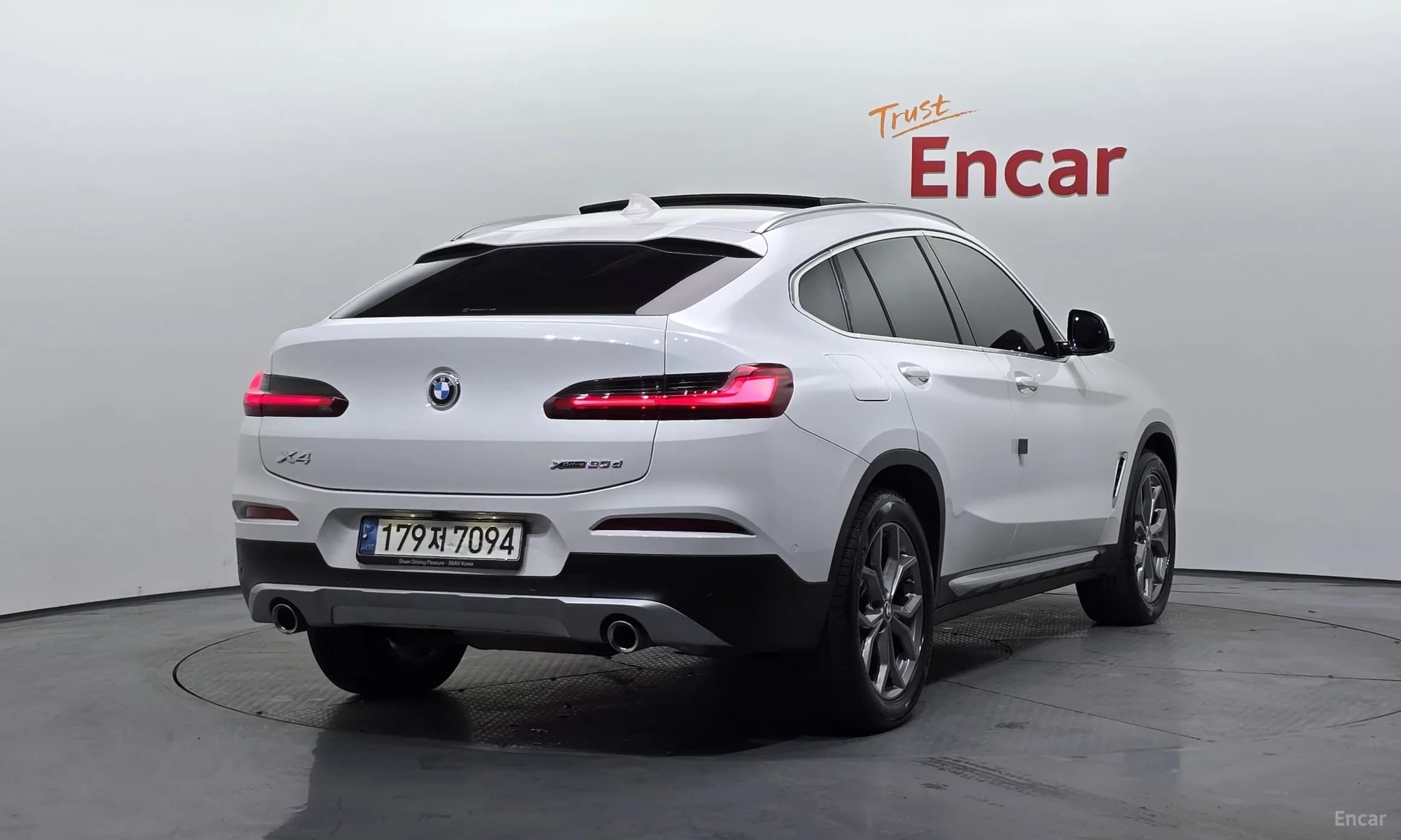 X4 (G02)