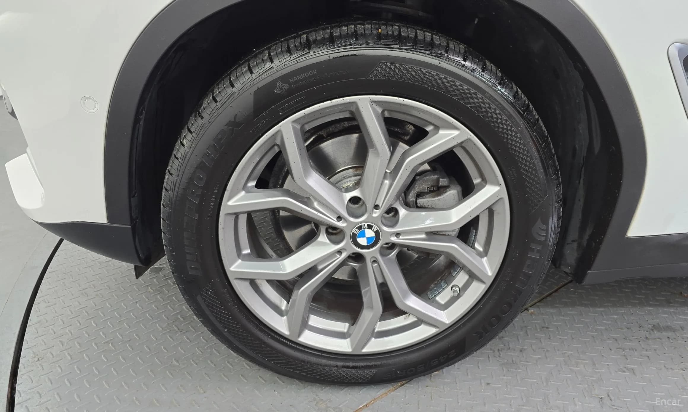 X4 (G02)