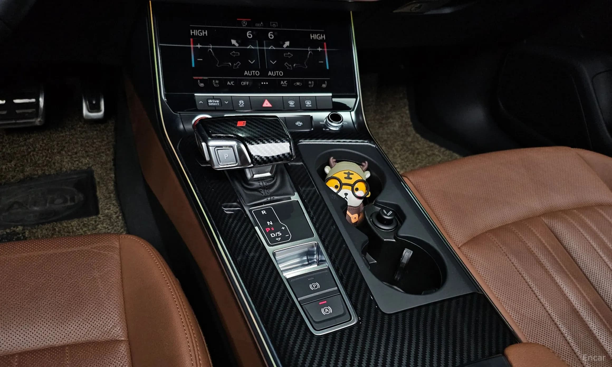 A6 (C8)