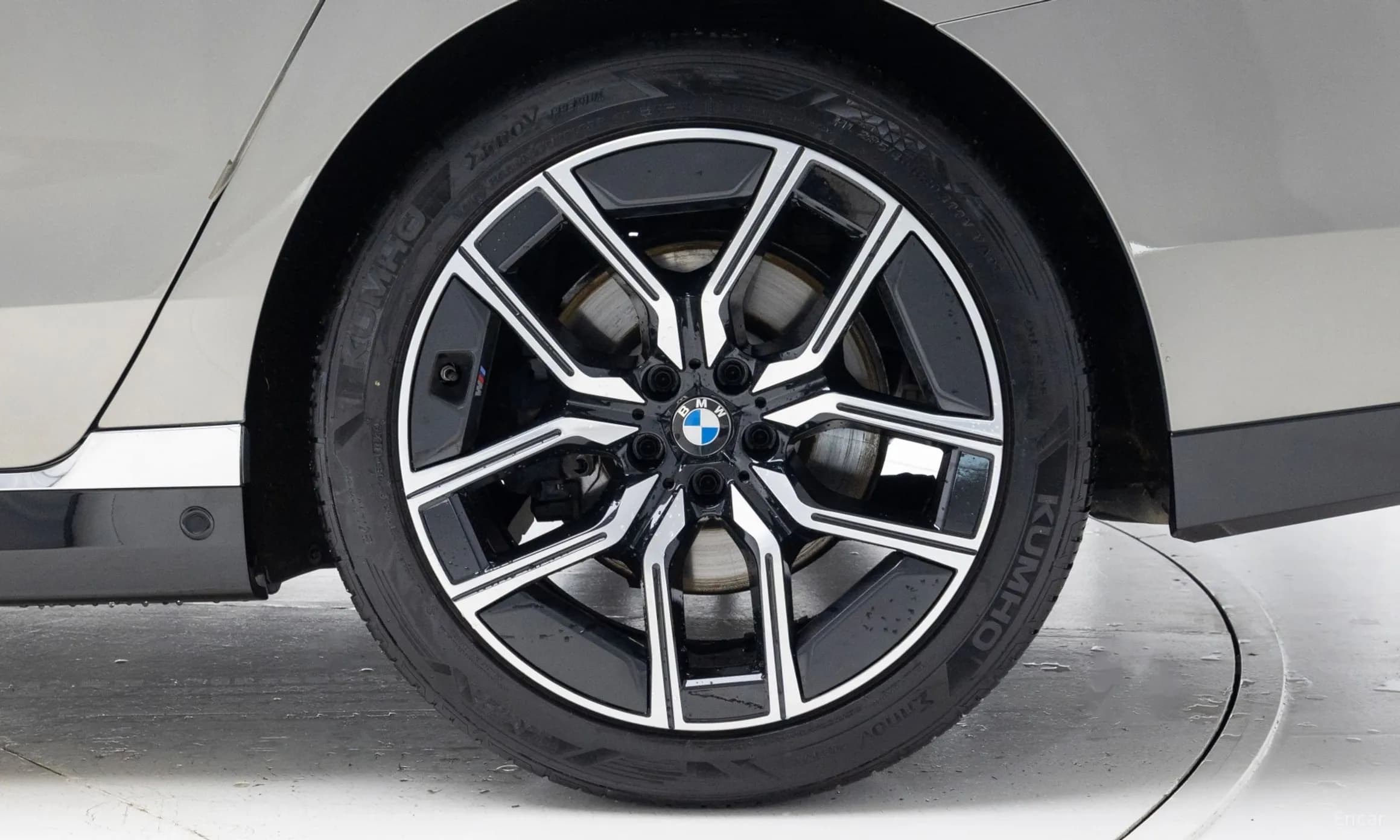 7 Series (G70)
