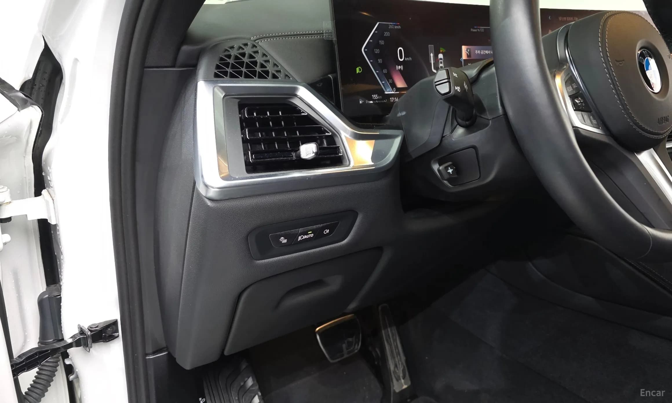 X6 (G06)