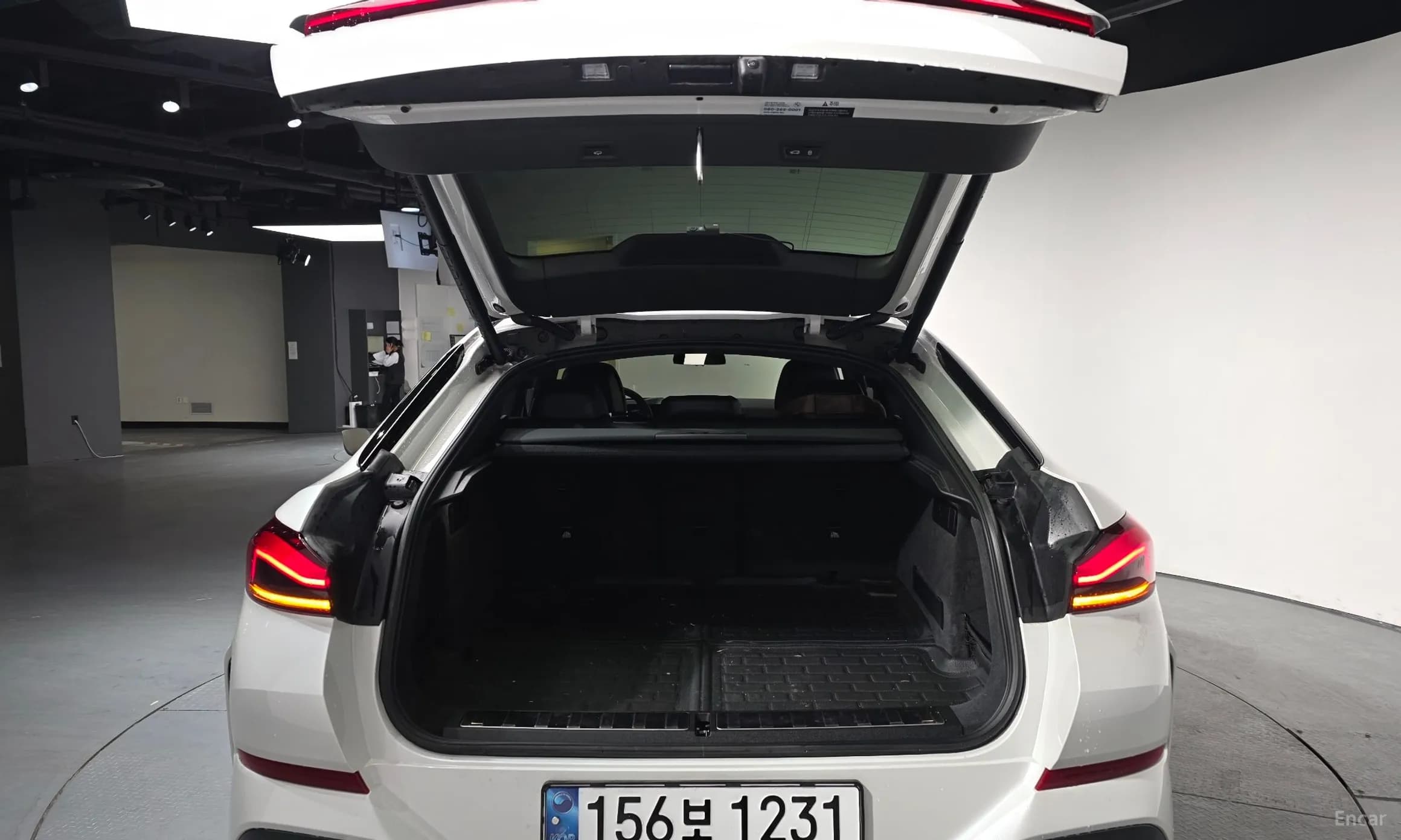 X6 (G06)